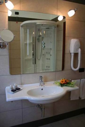 Itaca Hotel Barletta Extérieur photo